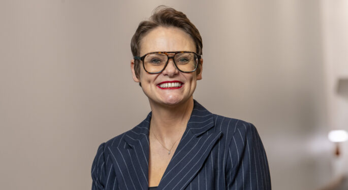 LISA O LOUGHLIN